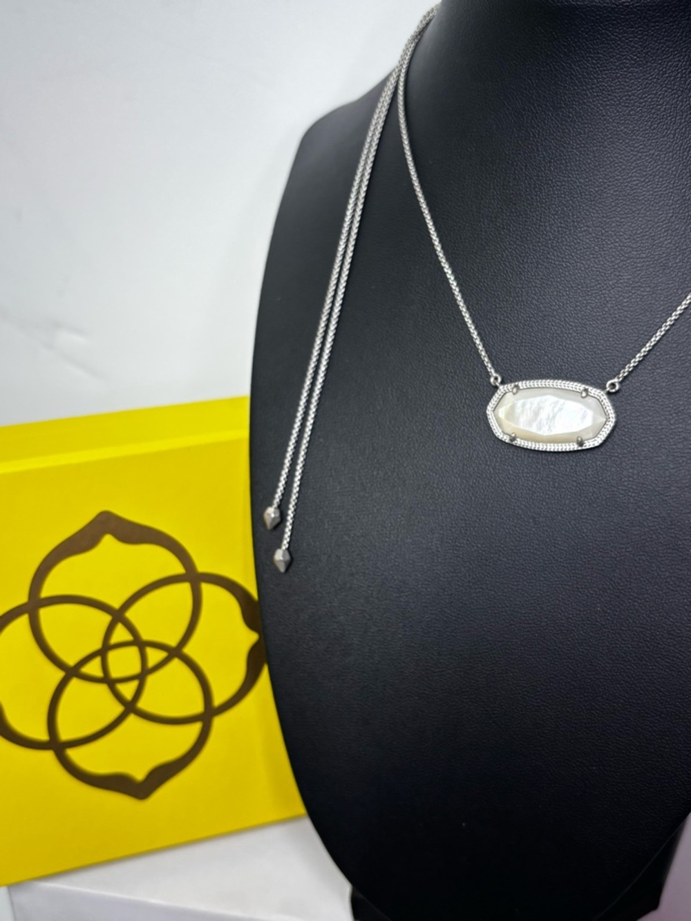 Kendra Scott Silver Mother-of-Pearl Slider Pendant Necklace - White & Silver